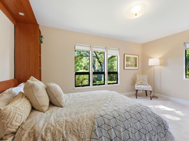 Building Photo - OPEN HOUSE 5/9 & 5/10 1:30-4:30
