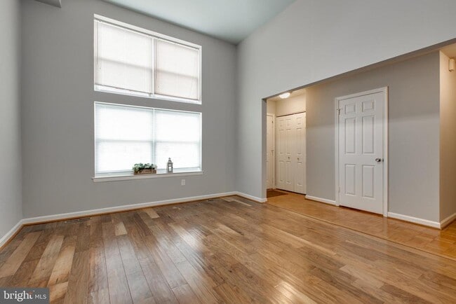 Building Photo - 3570 Lowlen Ct