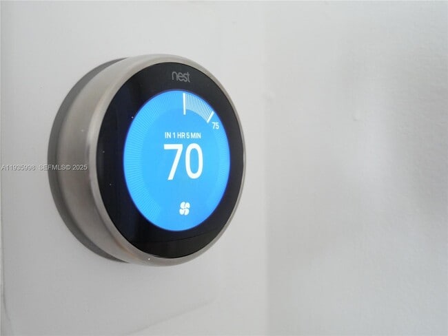 Building Photo - 631 Euclid Ave