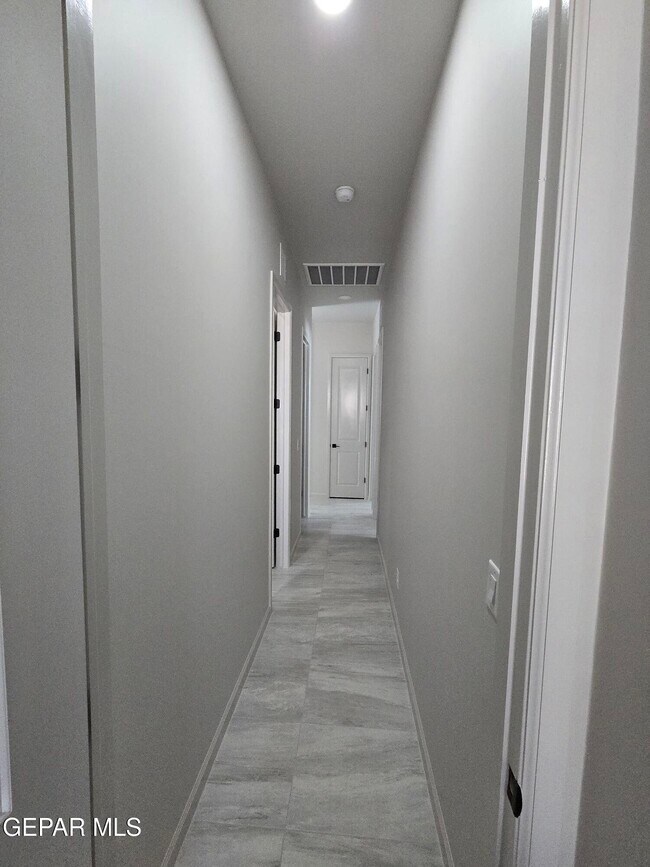 Building Photo - 13645 Keighly St