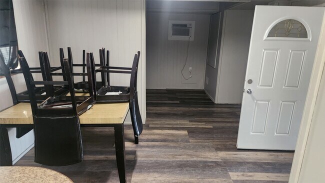 Building Photo - 1010 22nd St