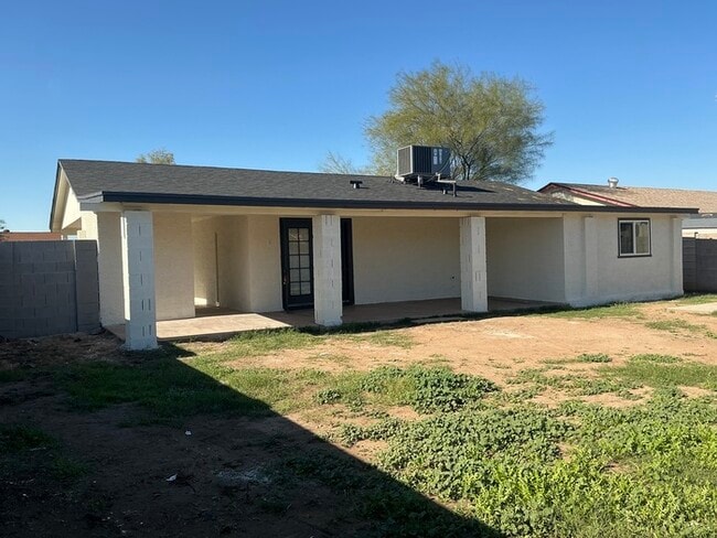 Building Photo - 1629 N 73rd Dr