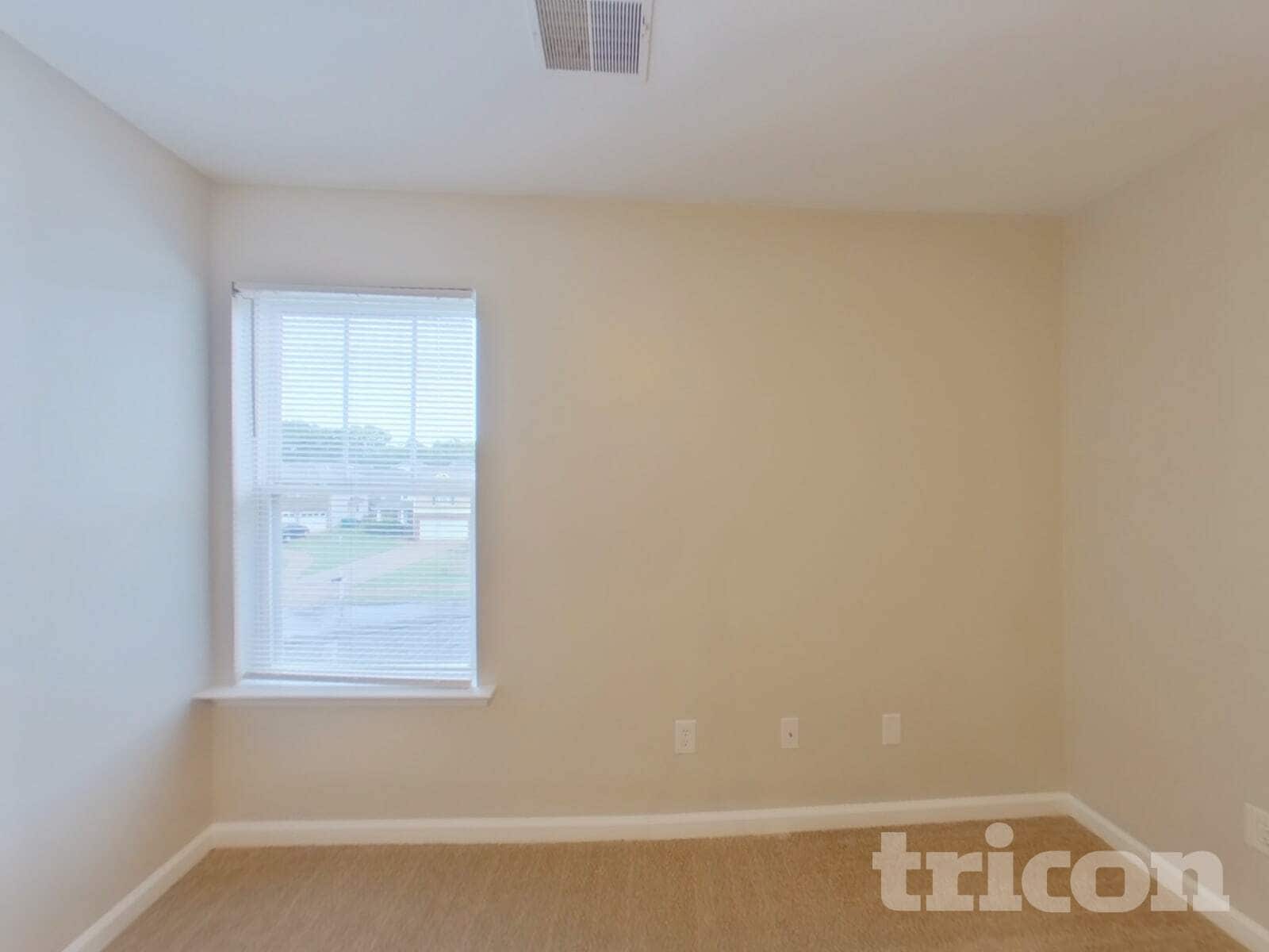 Building Photo - 1444 Bern Dr