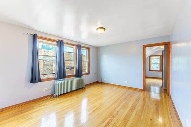 Building Photo - 6255 W School St