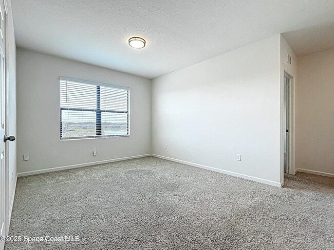 Building Photo - 870 Remington Green Dr SE