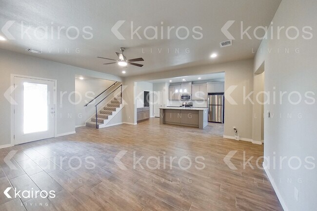 Building Photo - 2805 Destin Ave