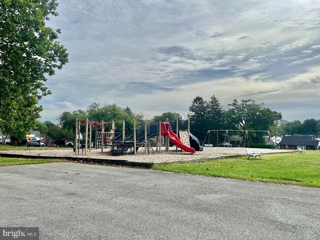 Building Photo - 503 Dorchester Ave