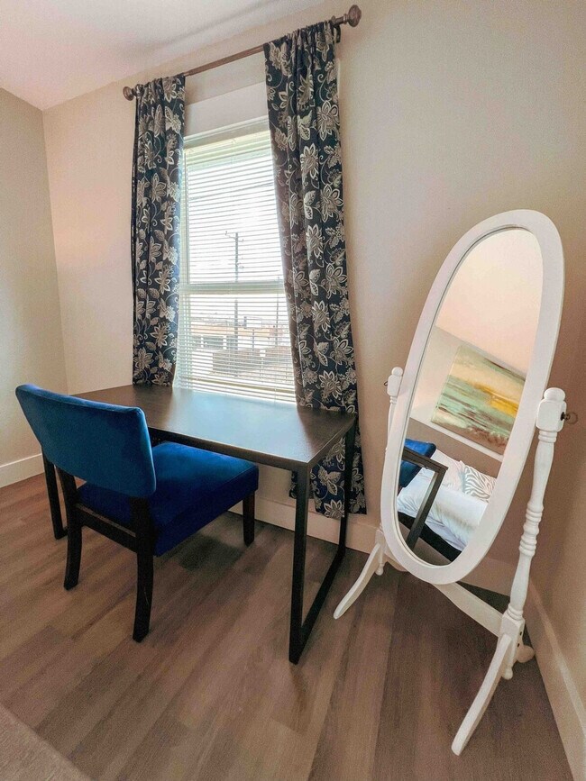 Building Photo - 1112 Morgan Ave