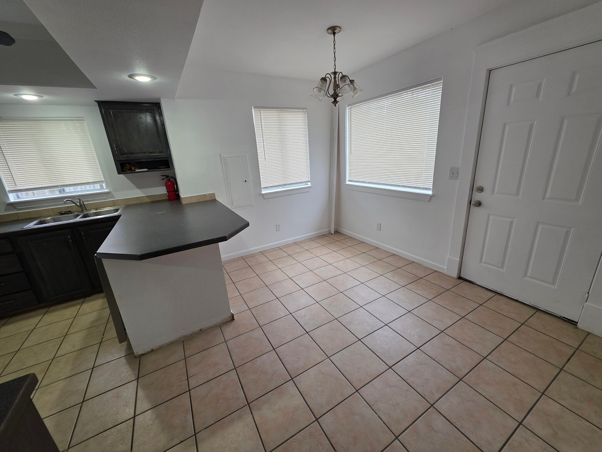 Building Photo - 4322 S Puget Sound Ave