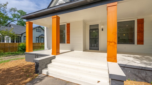 Building Photo - 2807 Beacon Ave