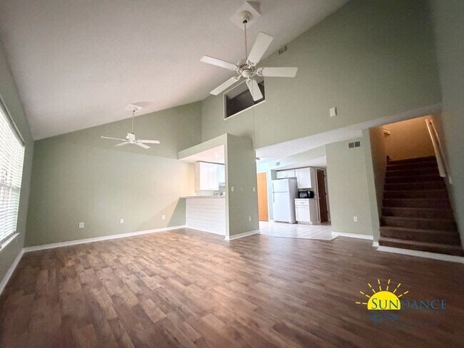 Building Photo - 946 Ashley Ln