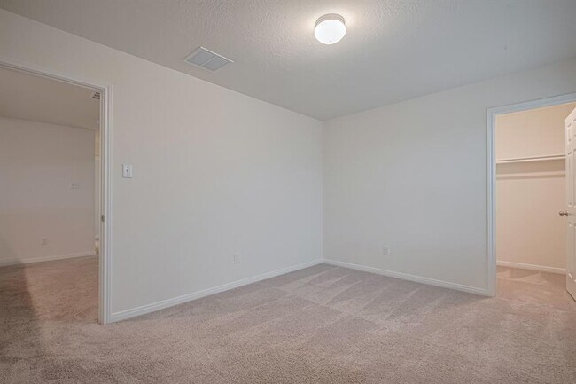 Building Photo - 5727 Texas Sage Dr
