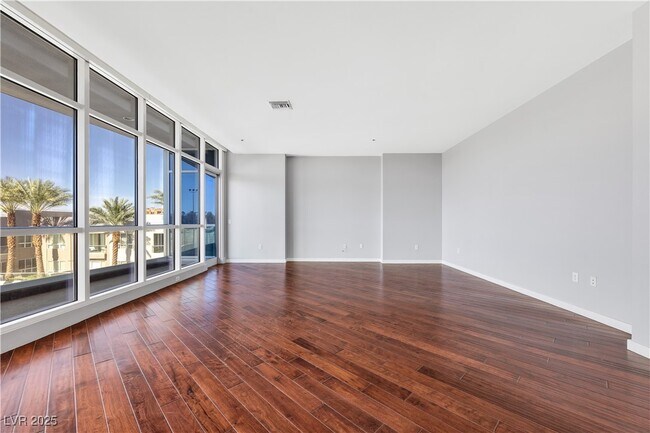 Building Photo - 4575 Dean Martin Dr