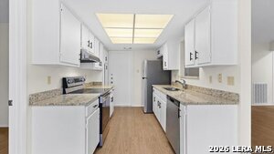 Building Photo - 7319 Silent Hills