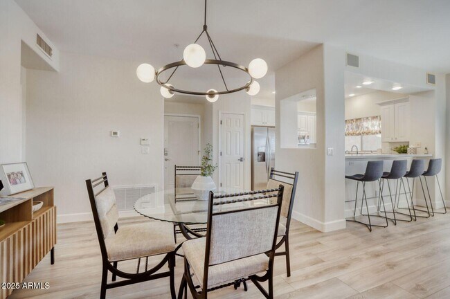 Building Photo - 8880 E Paraiso Dr