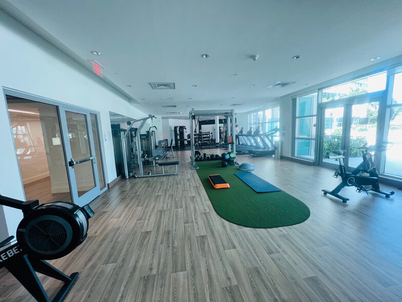 Building Photo - 3301 NE 1st Ave