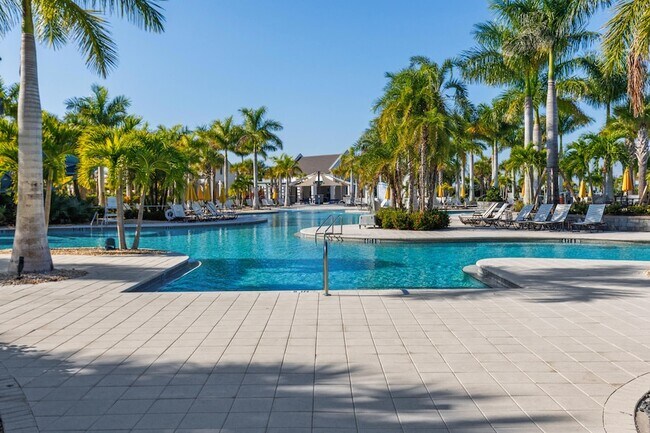 Building Photo - 4404 Longwood Lk Sq