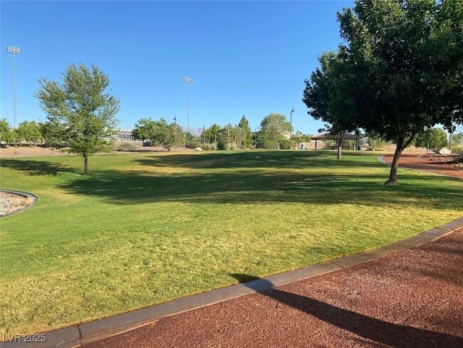 Building Photo - 8217 Beekman St