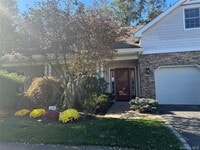 Building Photo - 137 Pond View Dr