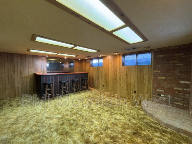 Building Photo - 2141 S 1700 E