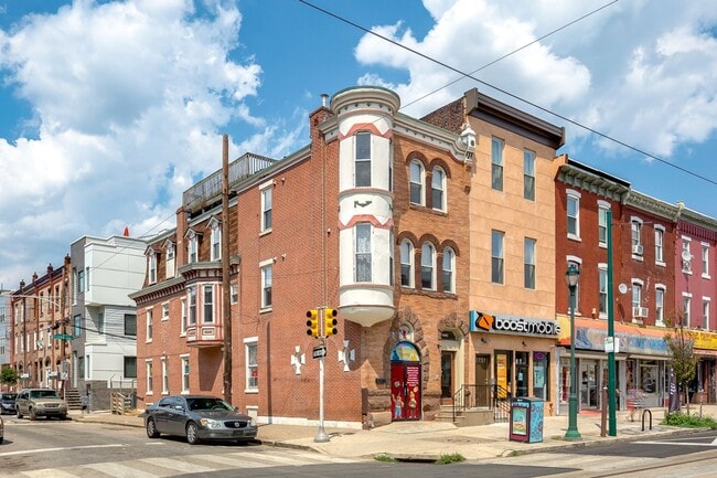 Building Photo - 2739 W Girard Ave