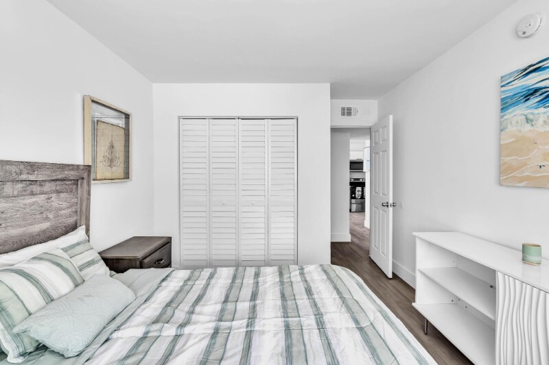 Building Photo - 801 SW 15th Ave