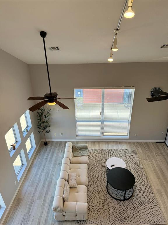 Building Photo - 6908 Yellowstone Way Dr