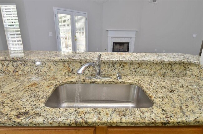 Building Photo - 2865 Cressington Bend NW