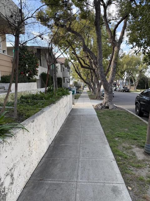 Building Photo - 456 E San Jose Ave