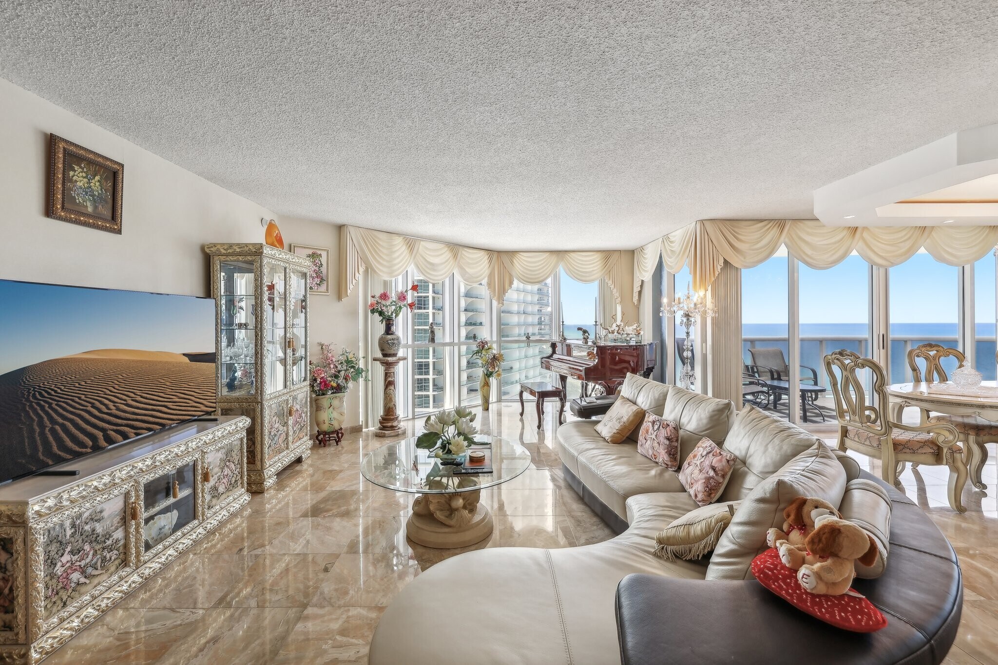 Building Photo - 16711 Collins Ave