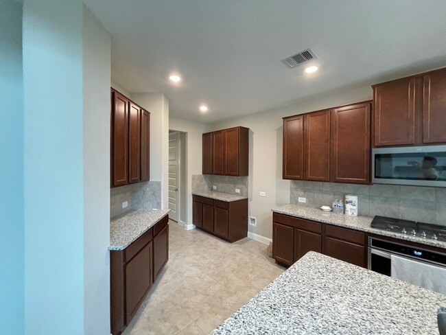 Building Photo - 2216 Gadwall Ct