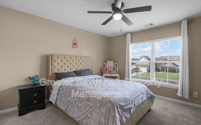Building Photo - 113 Greystone Dr