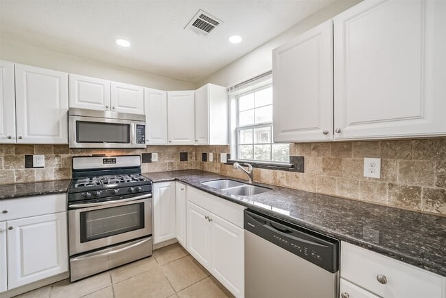 Building Photo - 1510 Tarley St