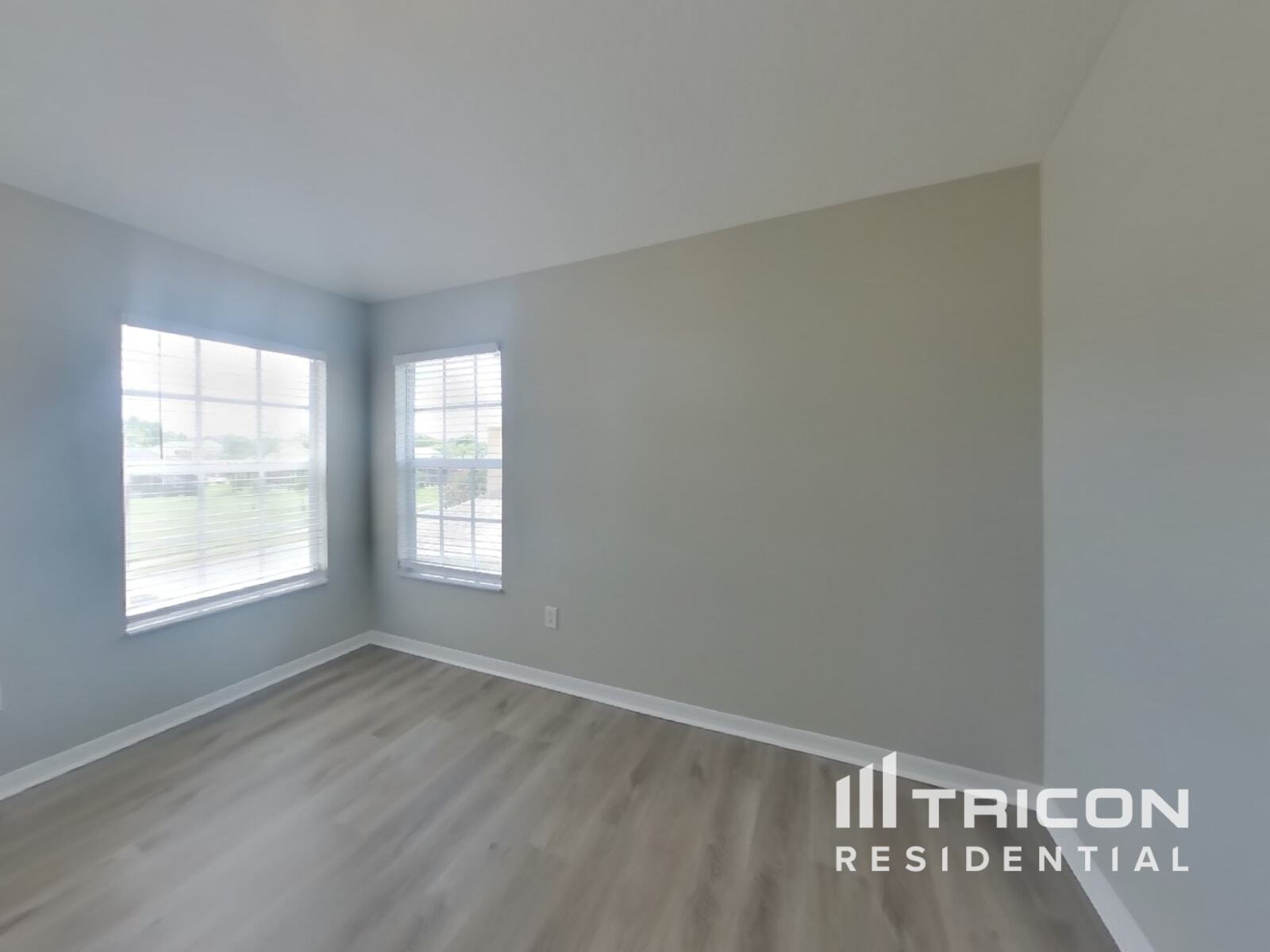 Building Photo - 3600 Cresthill Ln