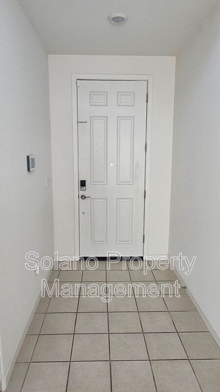 Building Photo - 1317 Essence Ln