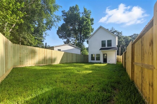Building Photo - 914 Timberglen Ct