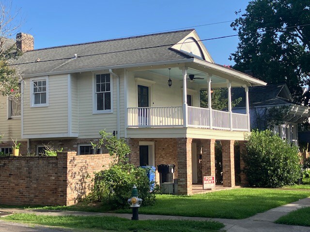 Building Photo - 1302 Soniat St