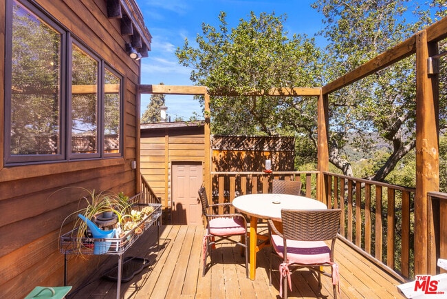 Building Photo - 21421 Encina Rd