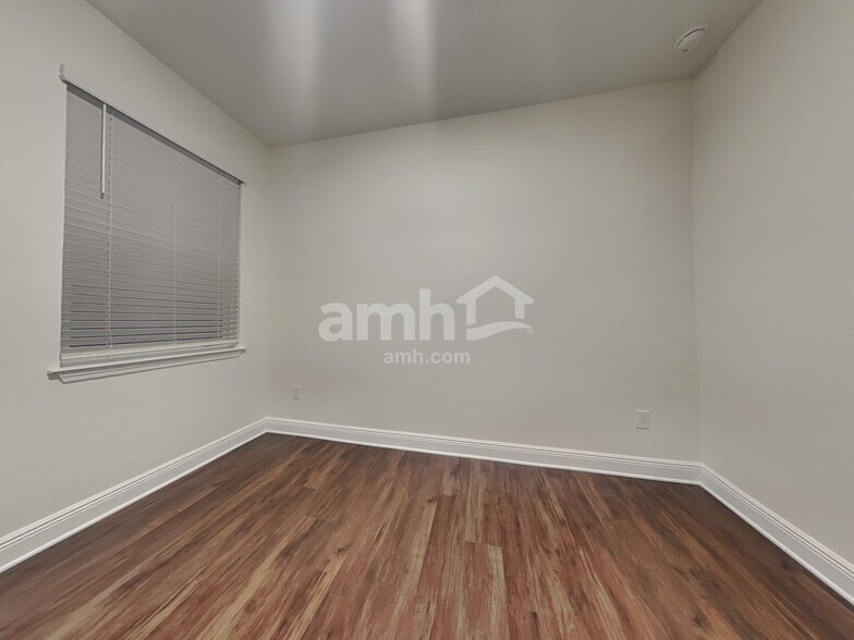 Building Photo - 6204 Emerald Hls Wy
