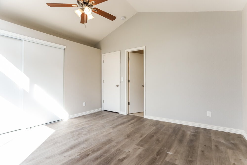 Building Photo - 7693 Halleys Dr