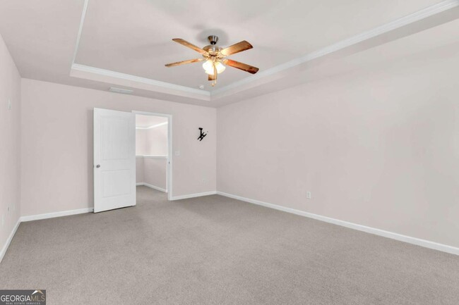Building Photo - 4488 Ravenwood Dr