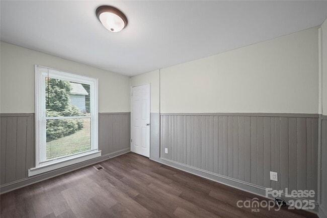 Building Photo - 202 Horne Rd