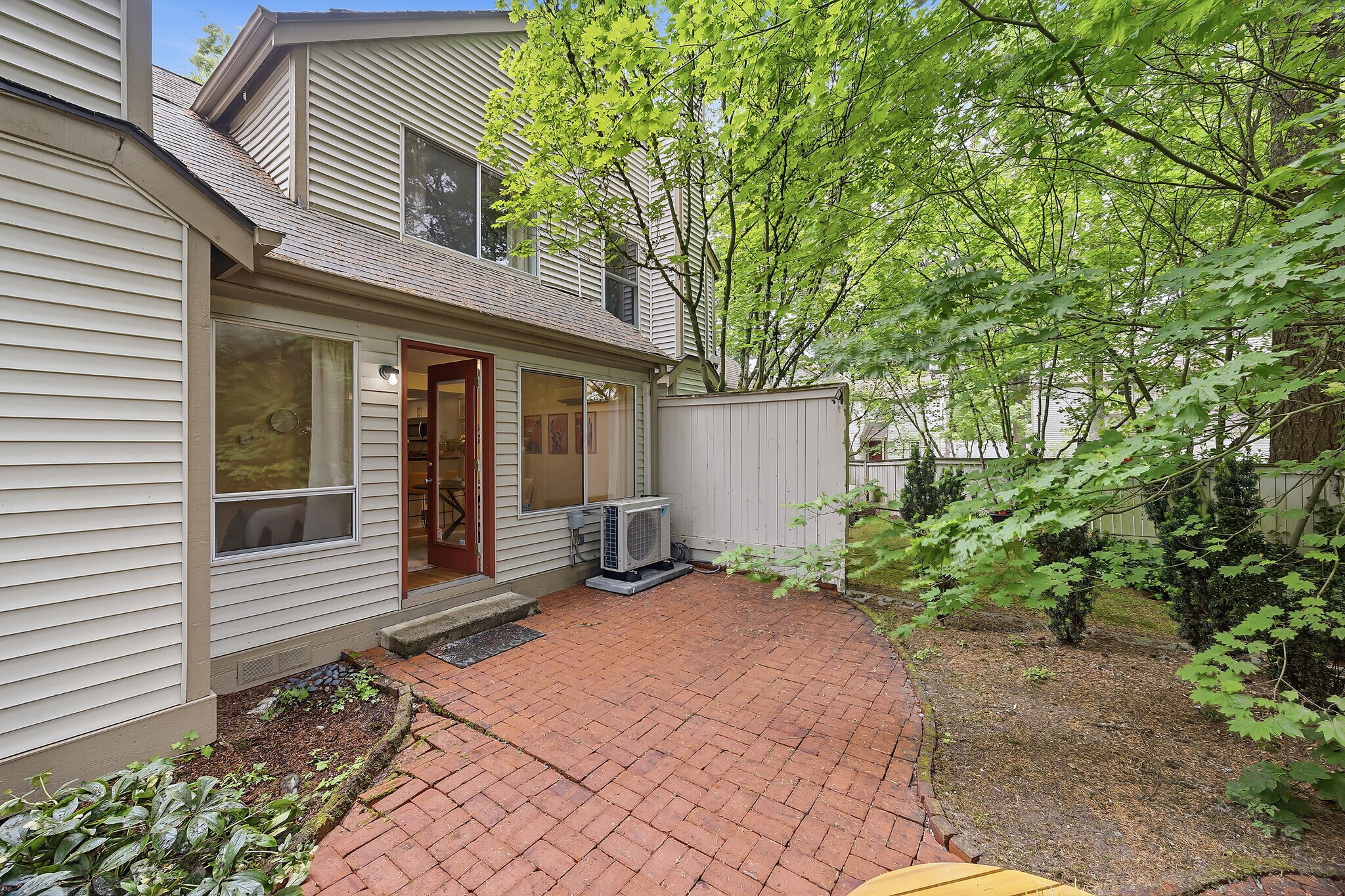 Building Photo - 10123 NE 135th Ln