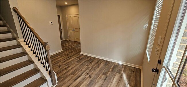 Building Photo - 908 Colton Dr