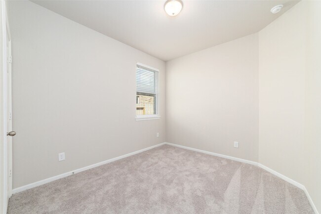 Building Photo - 27506 Beachside Arbor Dr