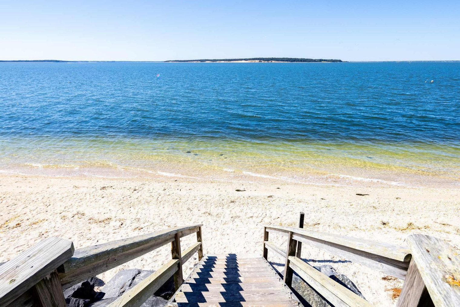 Building Photo - 810 Waterview Dr