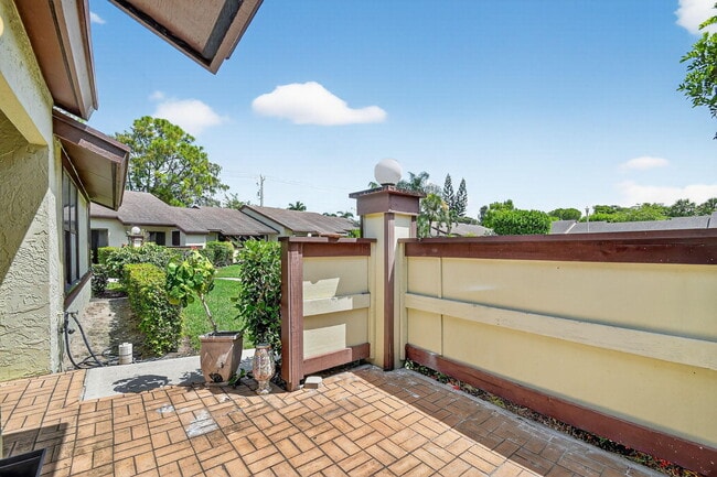 Building Photo - 270 Beaver Dam Ct