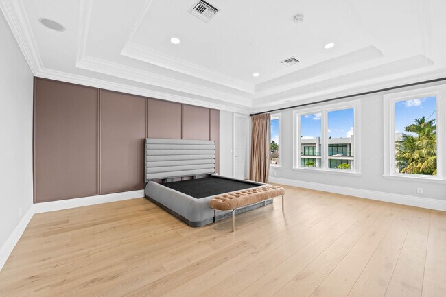 Building Photo - 861 Nafa Dr