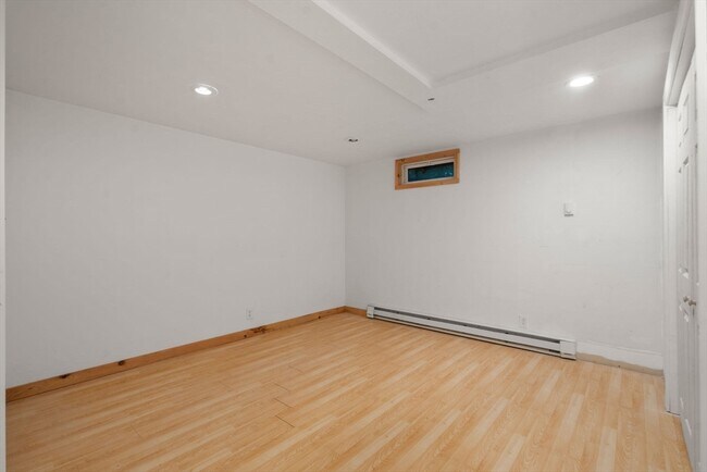 Building Photo - 56 Parmenter Ln