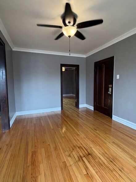 Building Photo - 2609 N Lavergne Ave